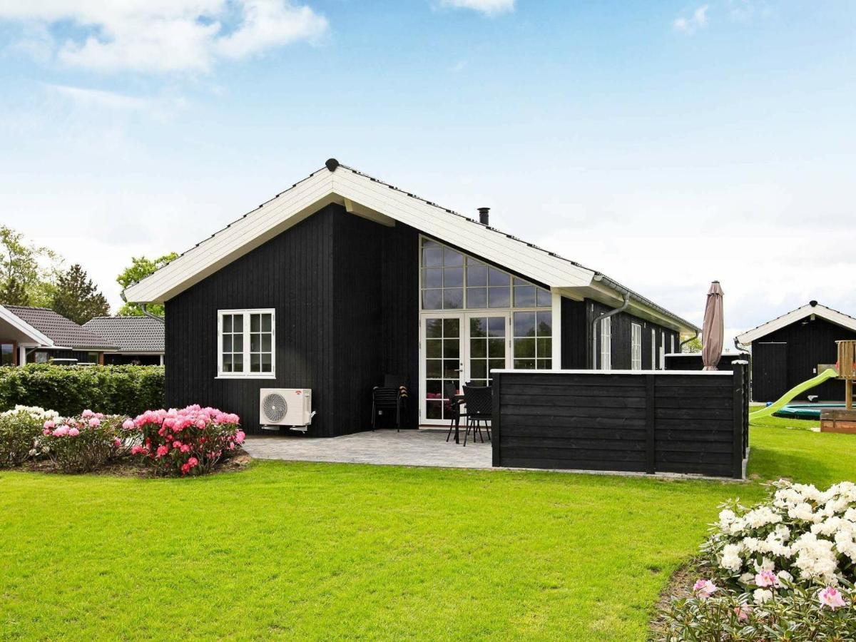 10 Person Holiday Home In Ansager Eksteriør bilde